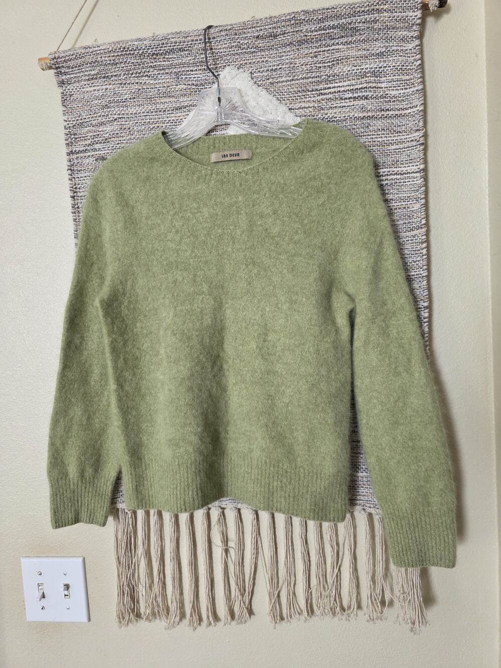 Ian Deur 100% Wool Fuzzy Brushed Crewneck Sweater Sage Green Cozy Women’s XS S